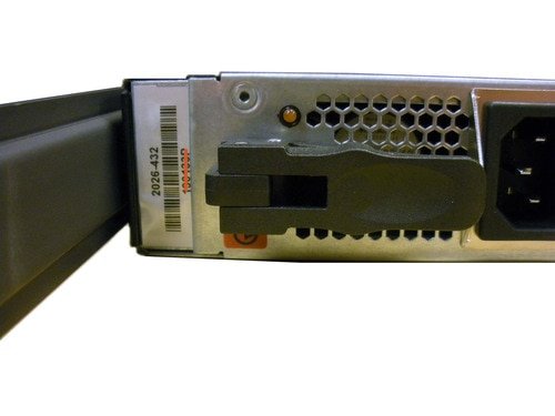 IBM 2026-432 TotalStorage SAN32M-2 32-port Active Switch