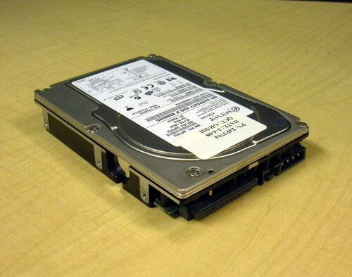 IBM 24P3704 36.4GB U320 10K 68P xSeries Hard Drive