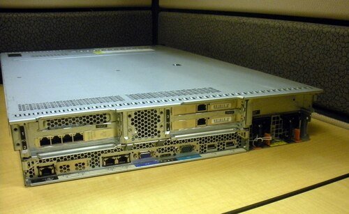 IBM 7947-E3U x3650 M2 Server x5560 2.8GHz 2P 64GB MR10i DVD RPS