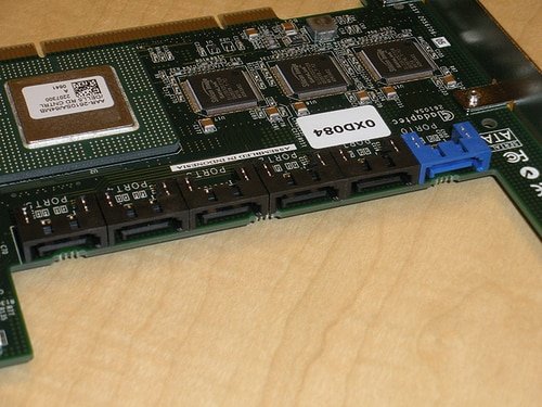 Dell Adaptec 6-Port SATA RAID Adapter 64MB PCI-X AHA-2610SA D9872