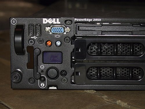 Dell PowerEdge 2850 Server - 2x 3.8GHz, 8 GB RAM, 4x 146GB HD