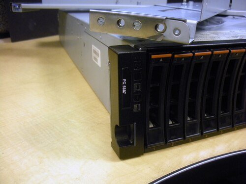 IBM 5887 1X EXP24 Disk Drive Expansion GEN 2 w 24X 283 GB SFF FC 1948, Cables