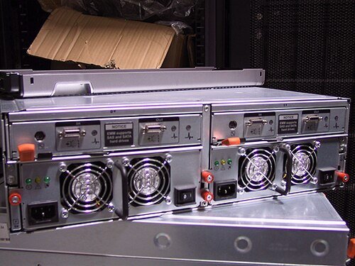 Dell PowerVault MD1000 DAS Storage Array Enclosure 15x 600GB 15K SAS Hard Drives