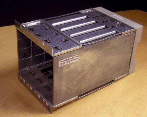 IBM 21P5882 6578 Ultra3 SCSI Cage Backplane