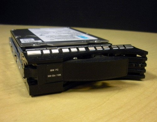 IBM 22R5944 300GB 10K FC-AL Hard Drive Disk