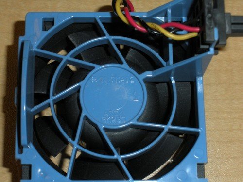 Dell 7K412 8K235 PowerEdge 2650 Riser Board Fan Assembly